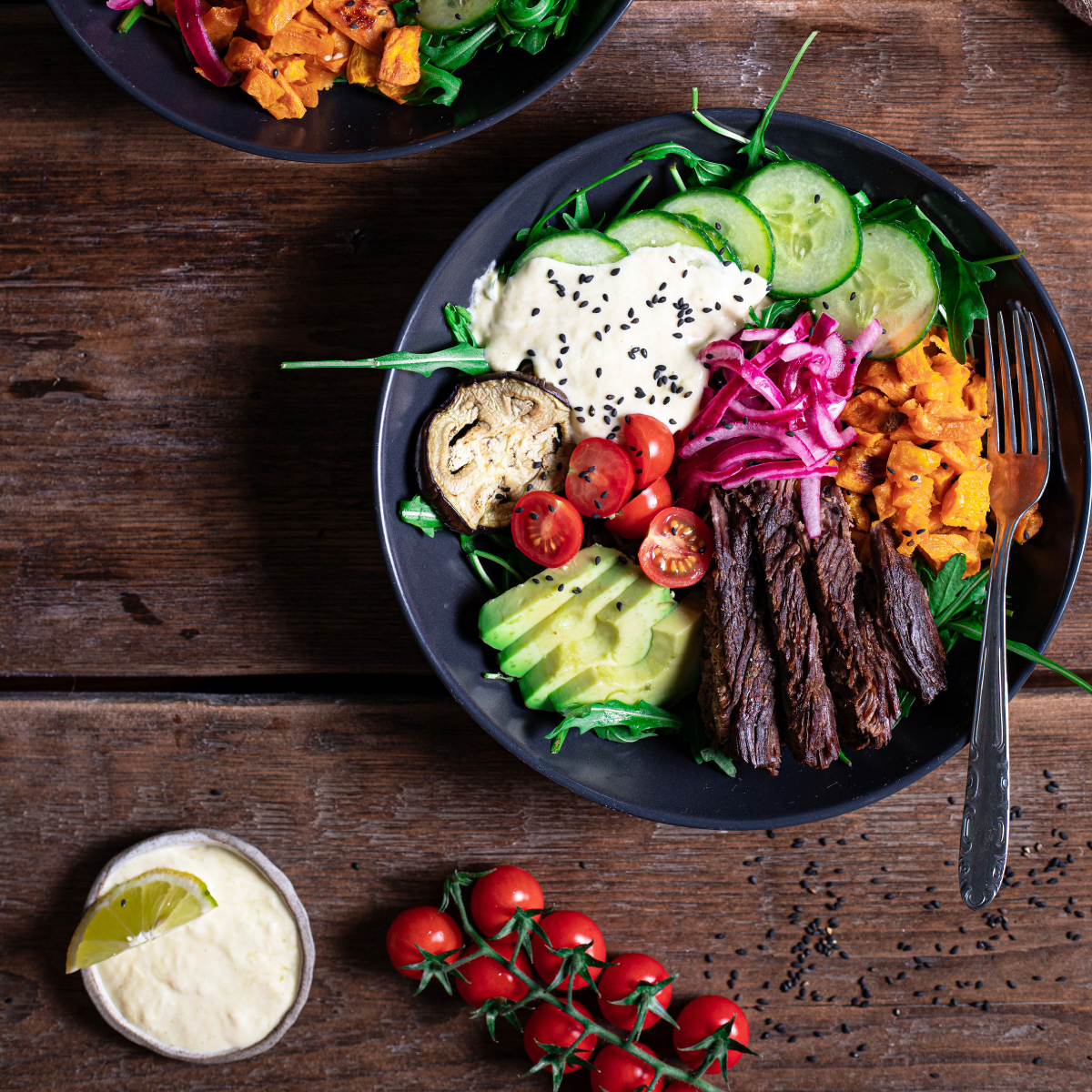 Žar mojstri: Solatna skleda z govedino in jajčevci