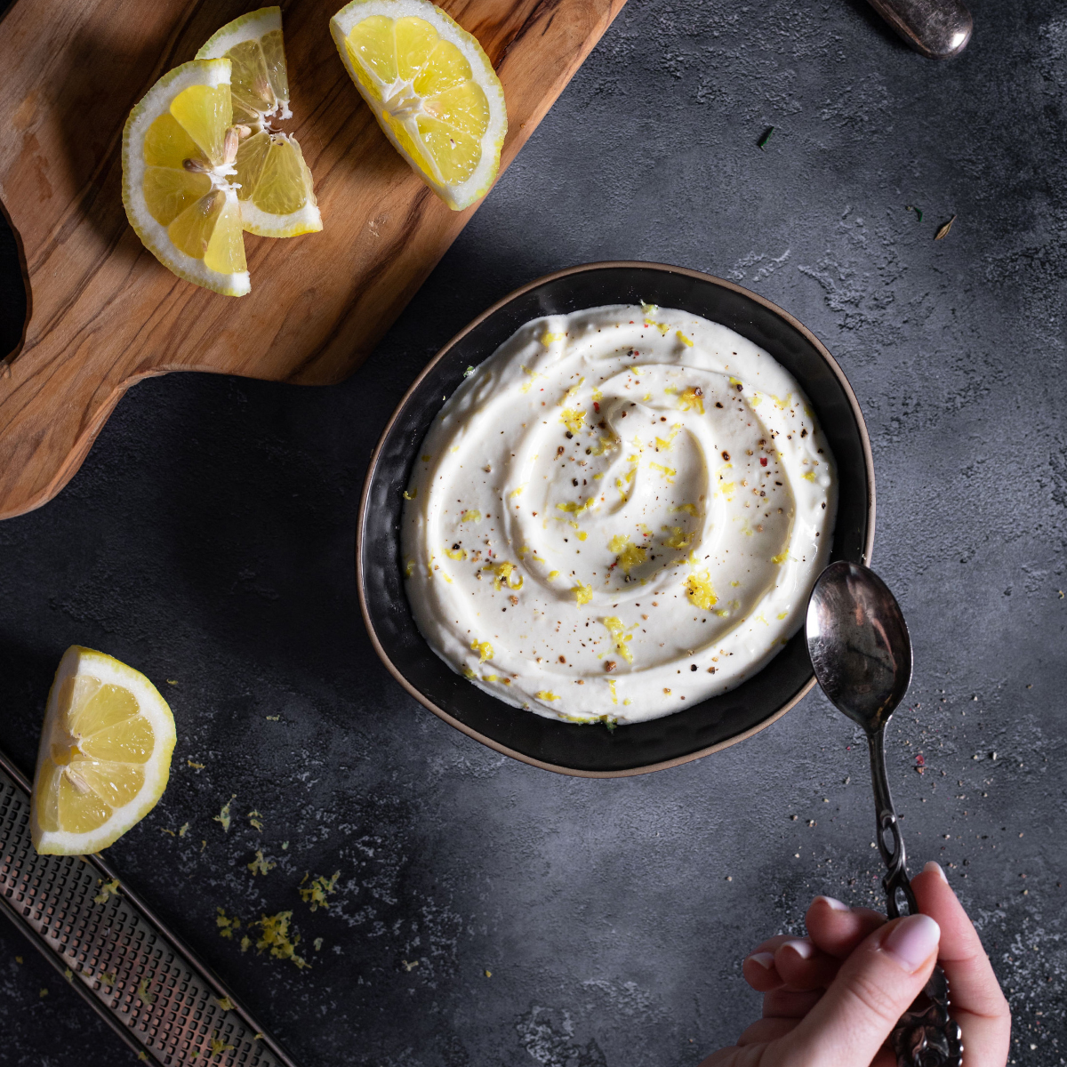 Žar mojstri: Skyr limonina omaka